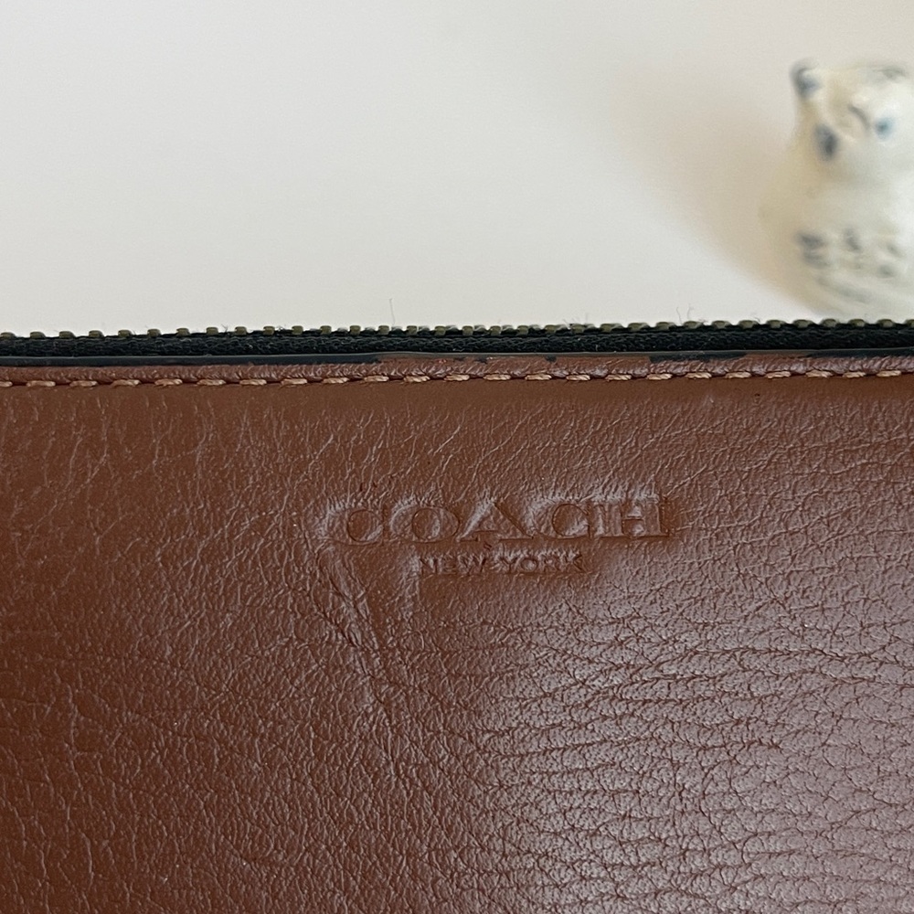 COACH Men's Leather Zip Accordion Wallet - Picture 2 of 16